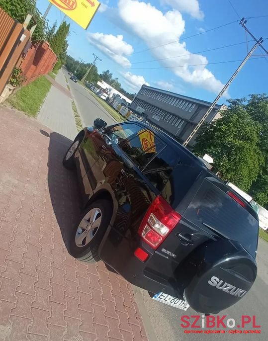 2009' Suzuki Grand Vitara photo #5