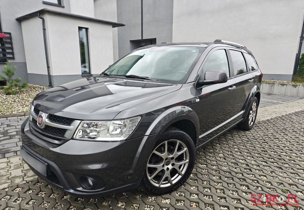 2013' Fiat Freemont 2.0 Multijet Urban photo #2