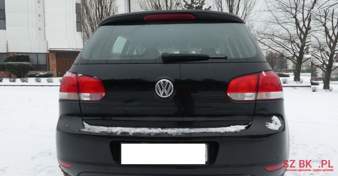 2009' Volkswagen Golf photo #4