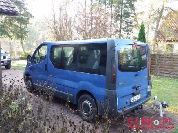 2005' Renault photo #1