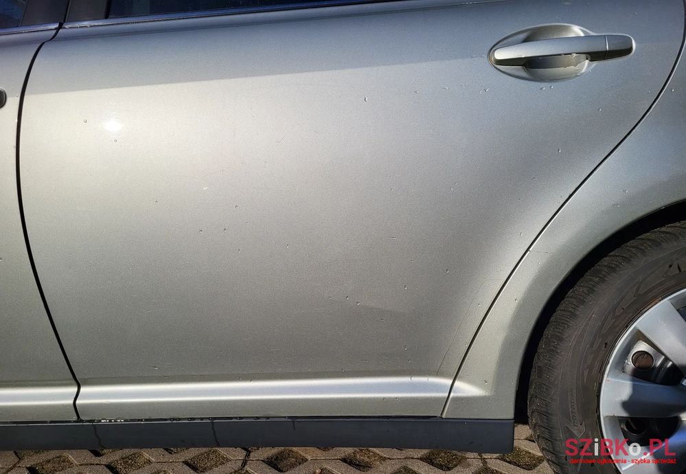 2007' Toyota Avensis photo #6