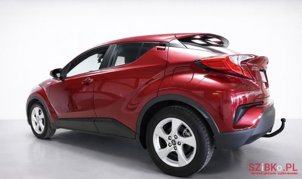 2019' Toyota C-HR photo #4