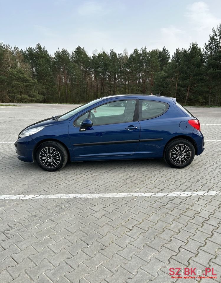 2009' Peugeot 207 1.4 16V Trendy photo #5