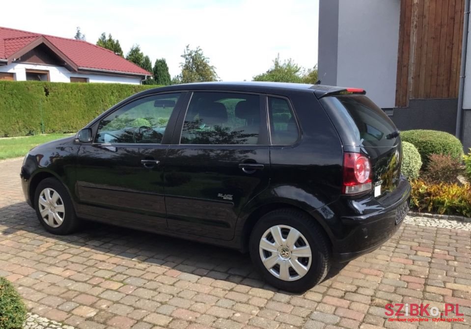 2009' Volkswagen Polo photo #5