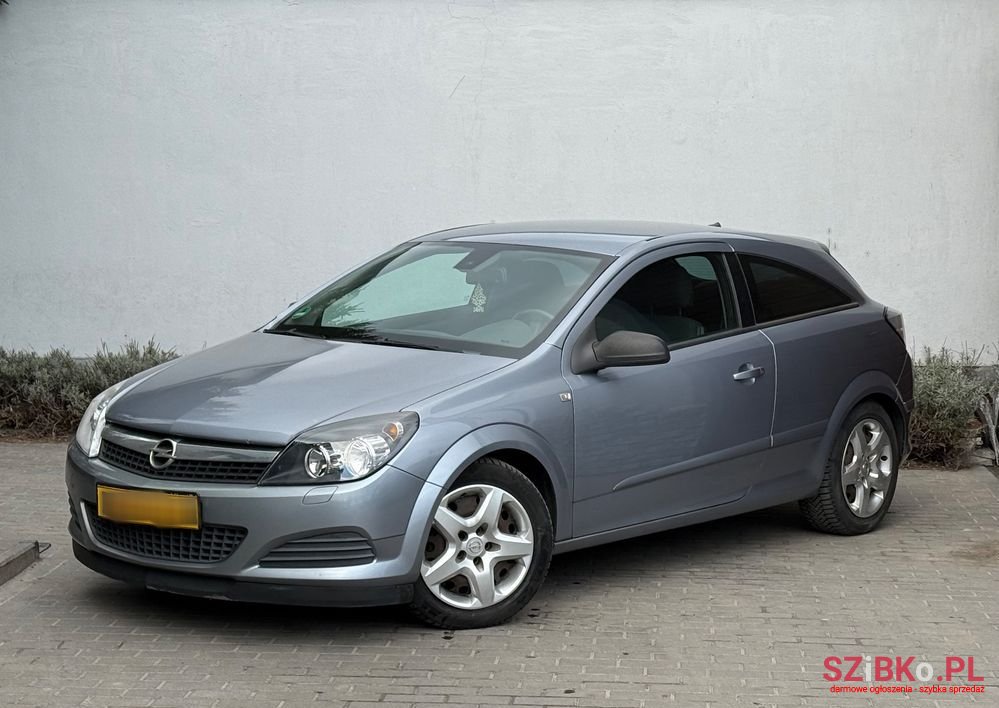 2008' Opel Astra photo #1