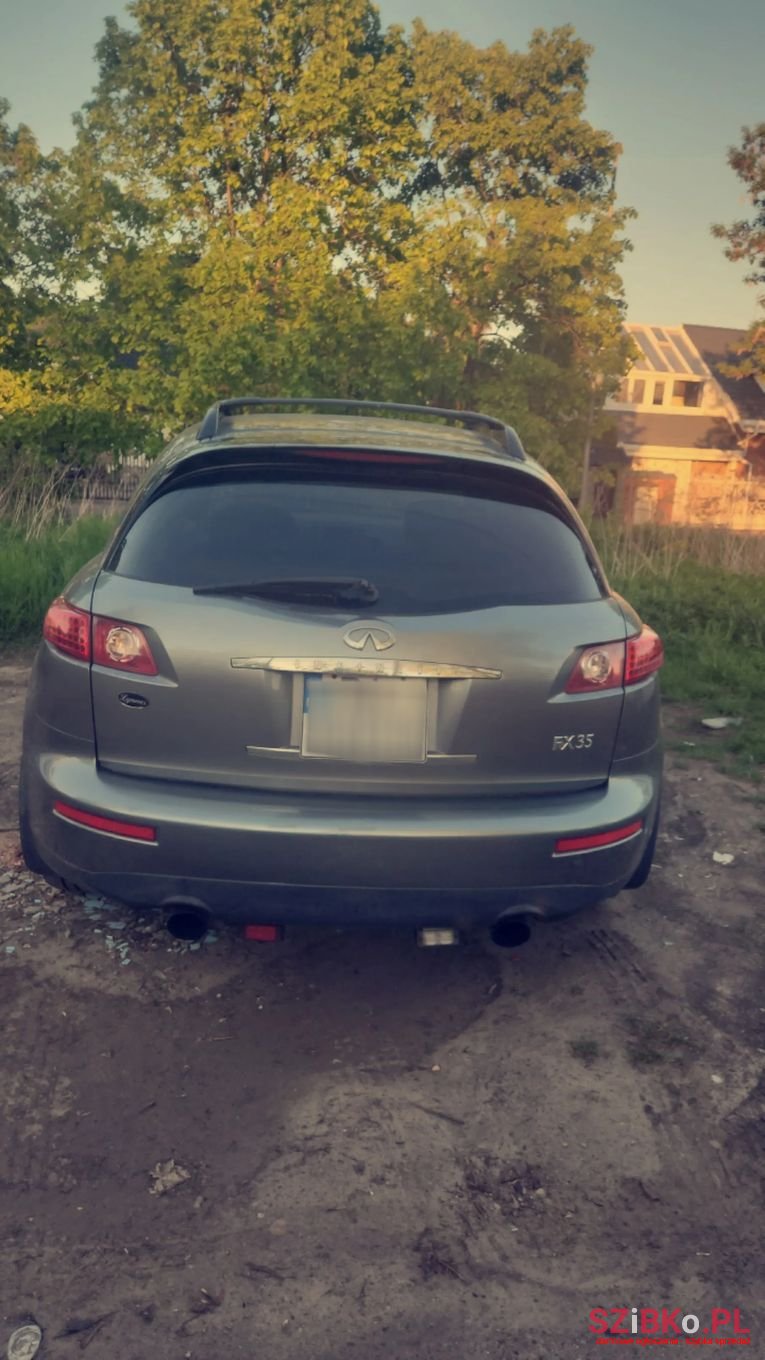 2005' Infiniti FX photo #6