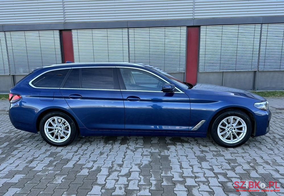 2020' BMW 5 Series 520D Mhev Sport photo #5