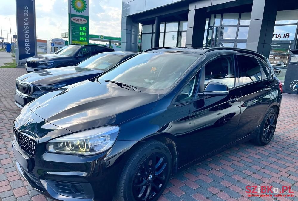 2016' BMW 2 Series 218D photo #3