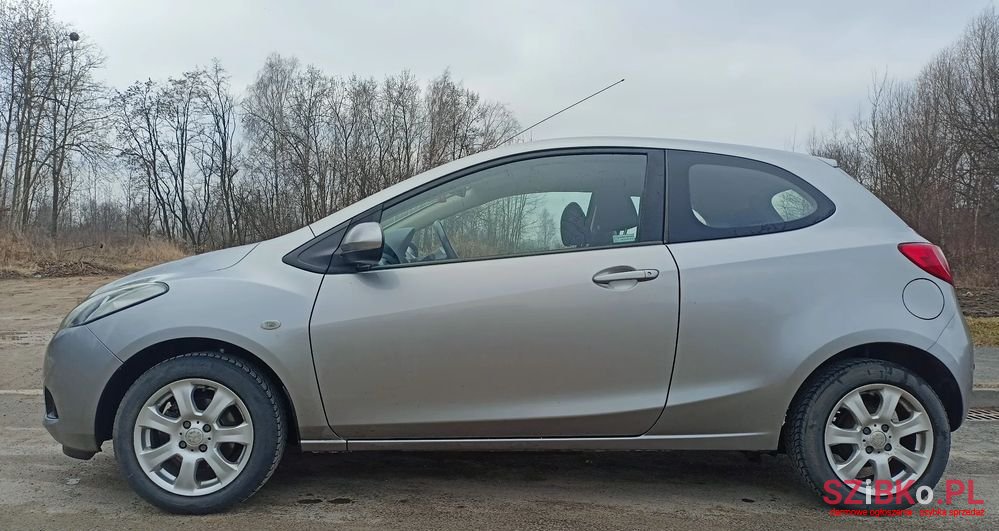 2008' Mazda 2 1.3 Exclusive+ photo #2