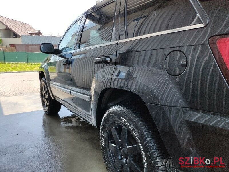 2007' Jeep Grand Cherokee photo #3