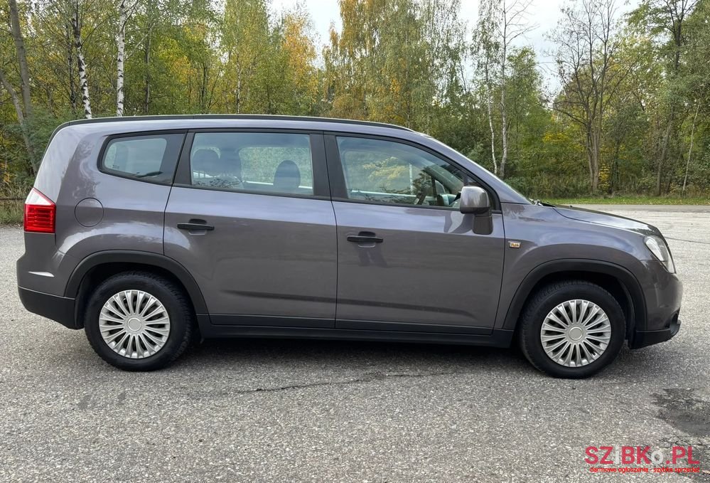 2011' Chevrolet Orlando 1.8 Ls photo #5