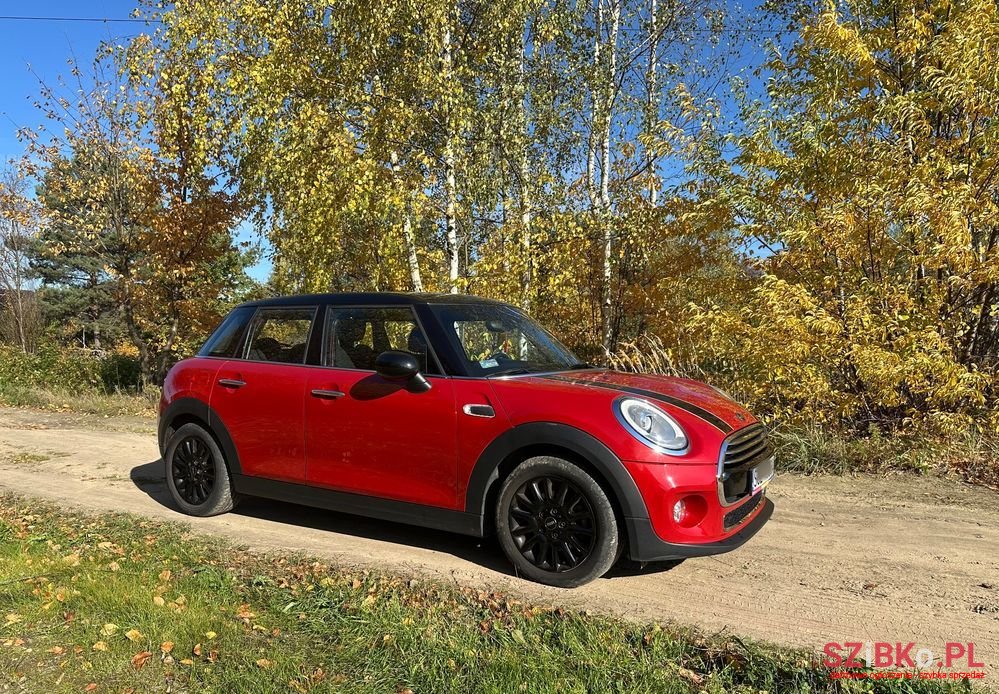 2014' MINI Cooper Standard photo #2
