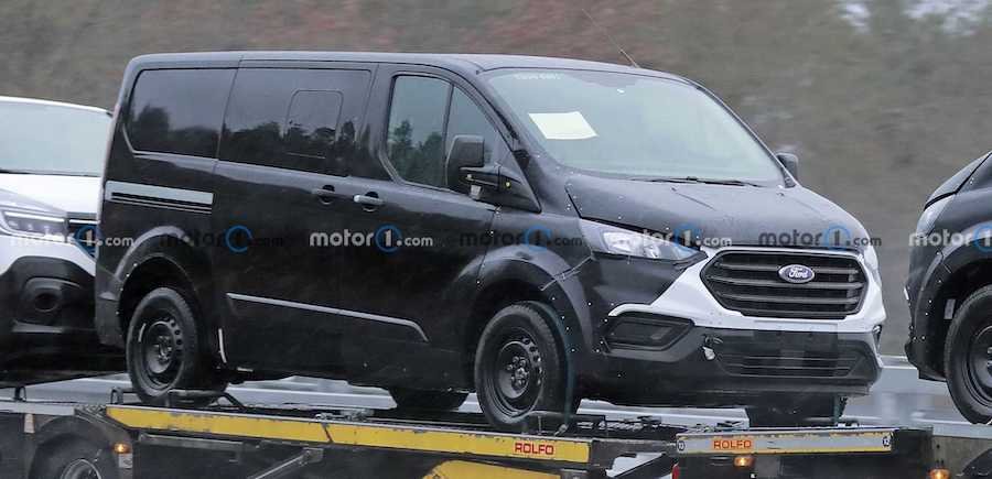 Next-gen Ford Transit/Tourneo Custom Spied For The First Time