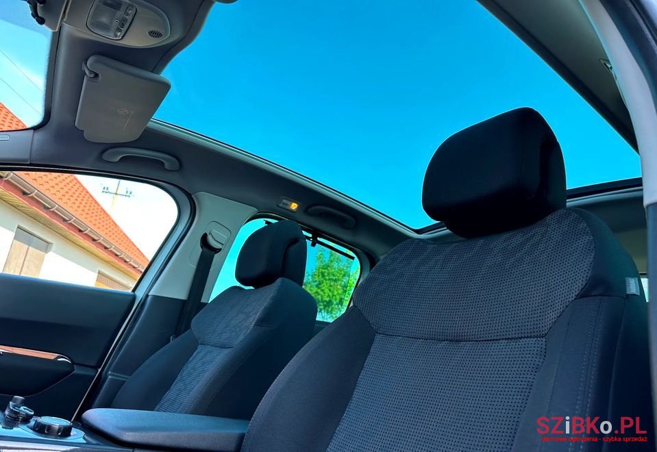 2011' Peugeot 3008 photo #5