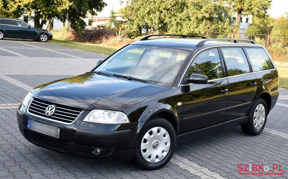 2003' Volkswagen Passat 1.9 Tdi Comfortline photo #2