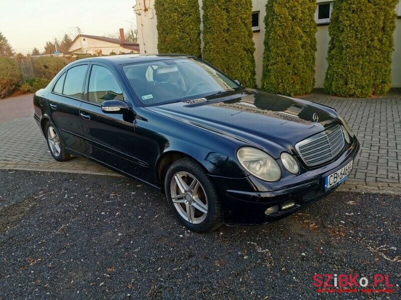 2004' Mercedes-Benz Klasa E photo #3