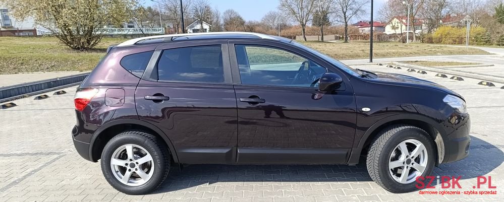 2010' Nissan Qashqai 1.6 I-Way photo #4