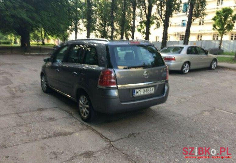 2006' Opel Zafira photo #1