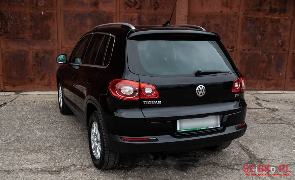 2009' Volkswagen Tiguan photo #3