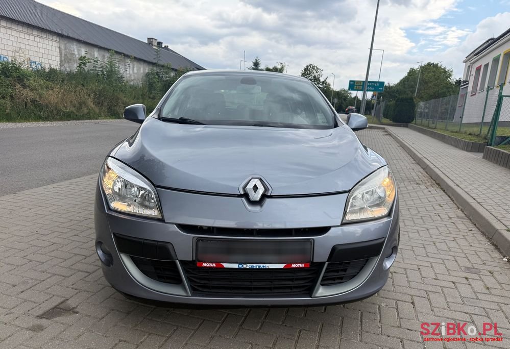 2009' Renault Megane photo #6