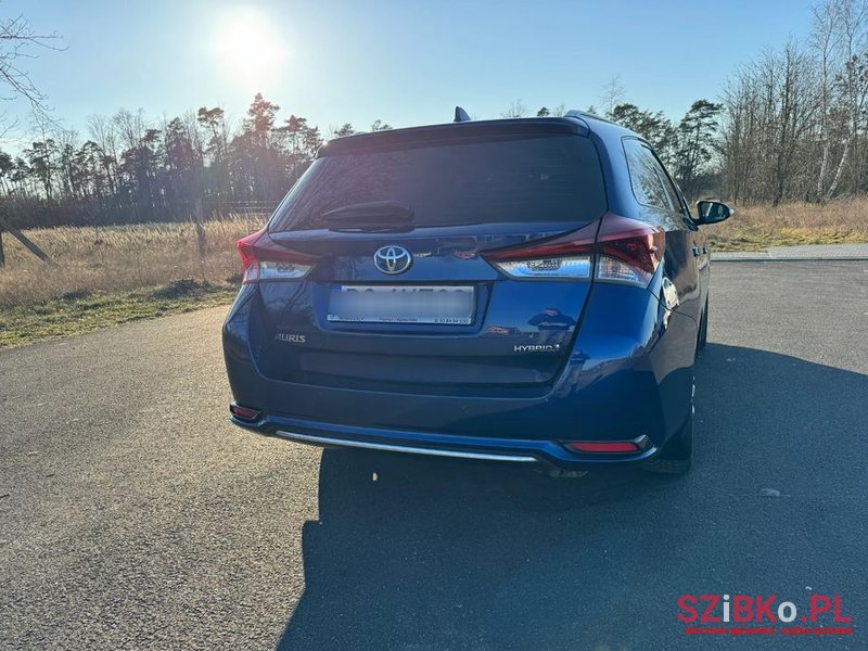 2018' Toyota Auris Hybrid 135 Premium photo #5