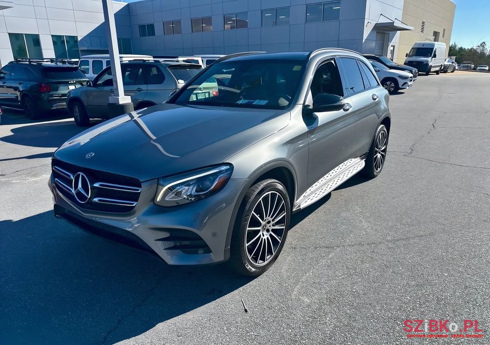 2019' Mercedes-Benz GLC photo #4