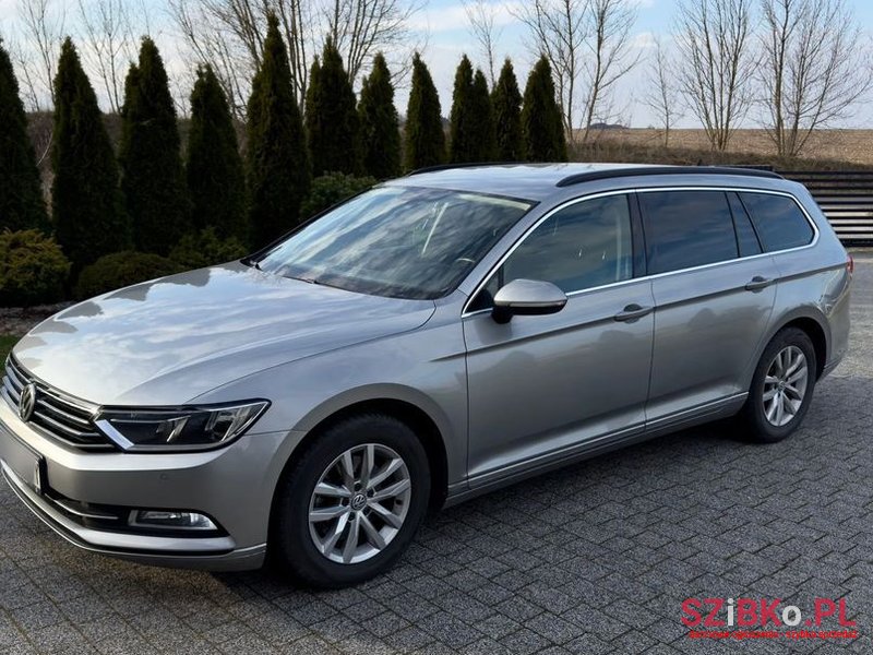 2015' Volkswagen Passat photo #4