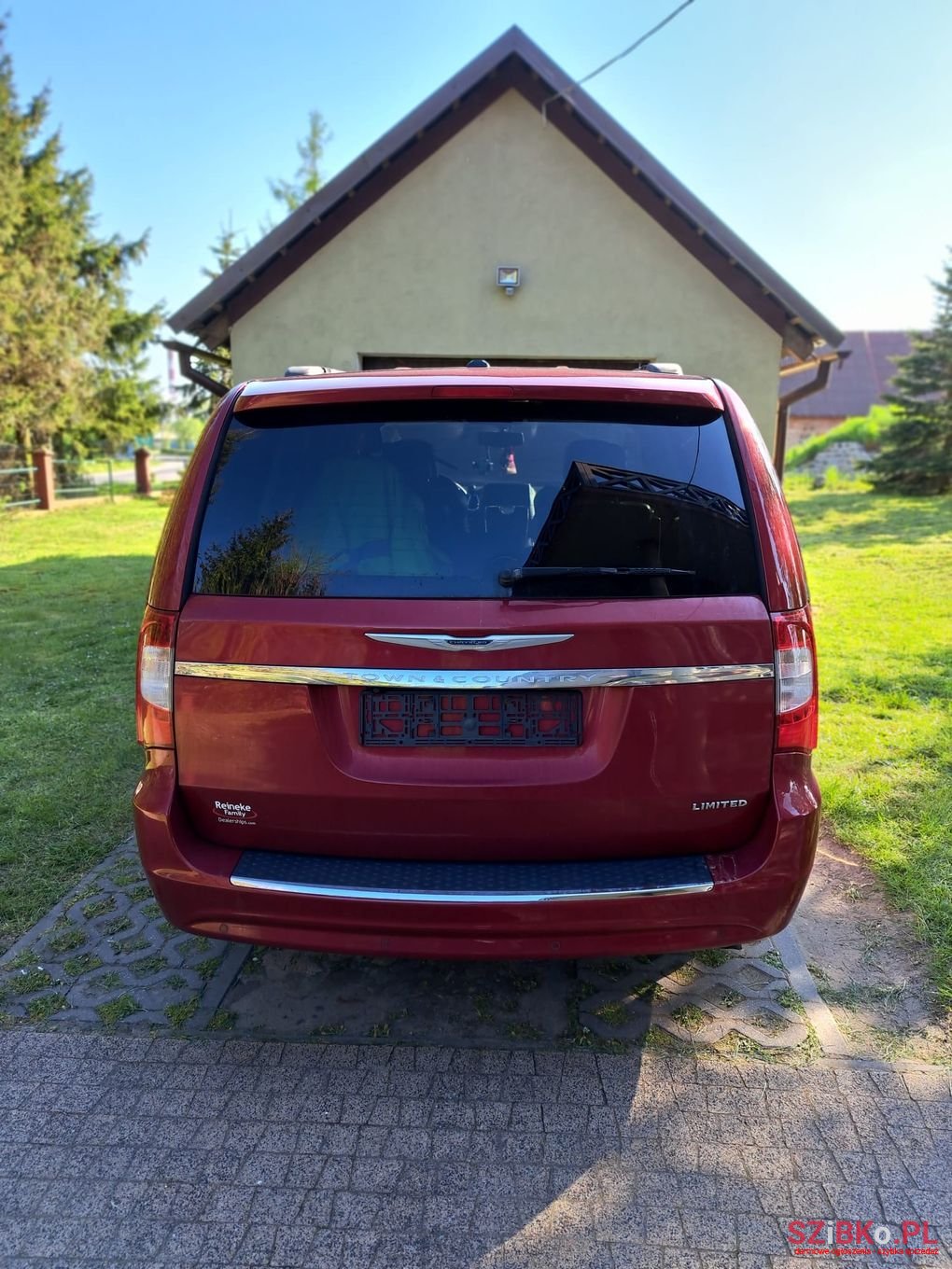 2014' Chrysler Town & Country photo #3