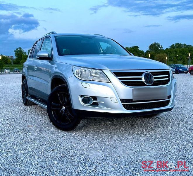 2008' Volkswagen Tiguan photo #1