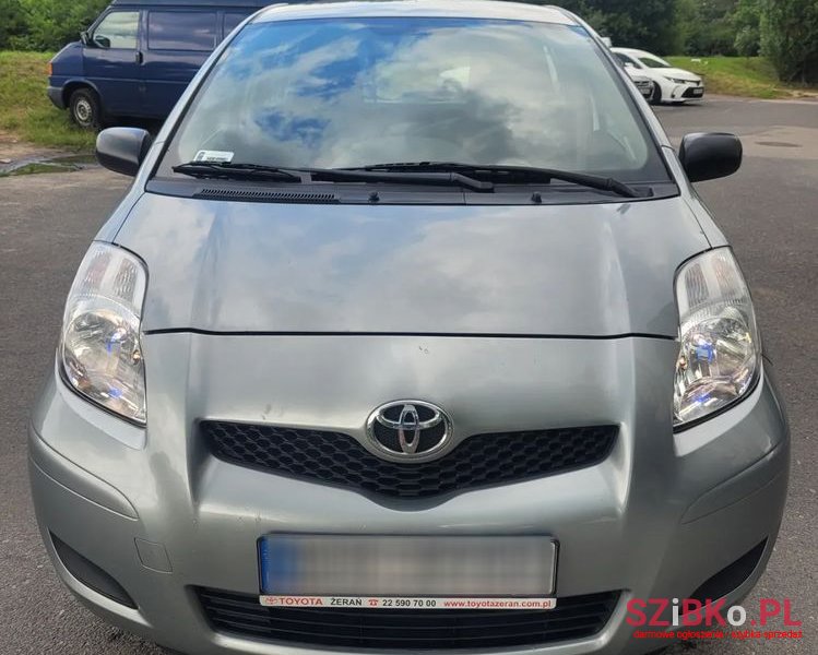2011' Toyota Yaris 1.0 Luna photo #5