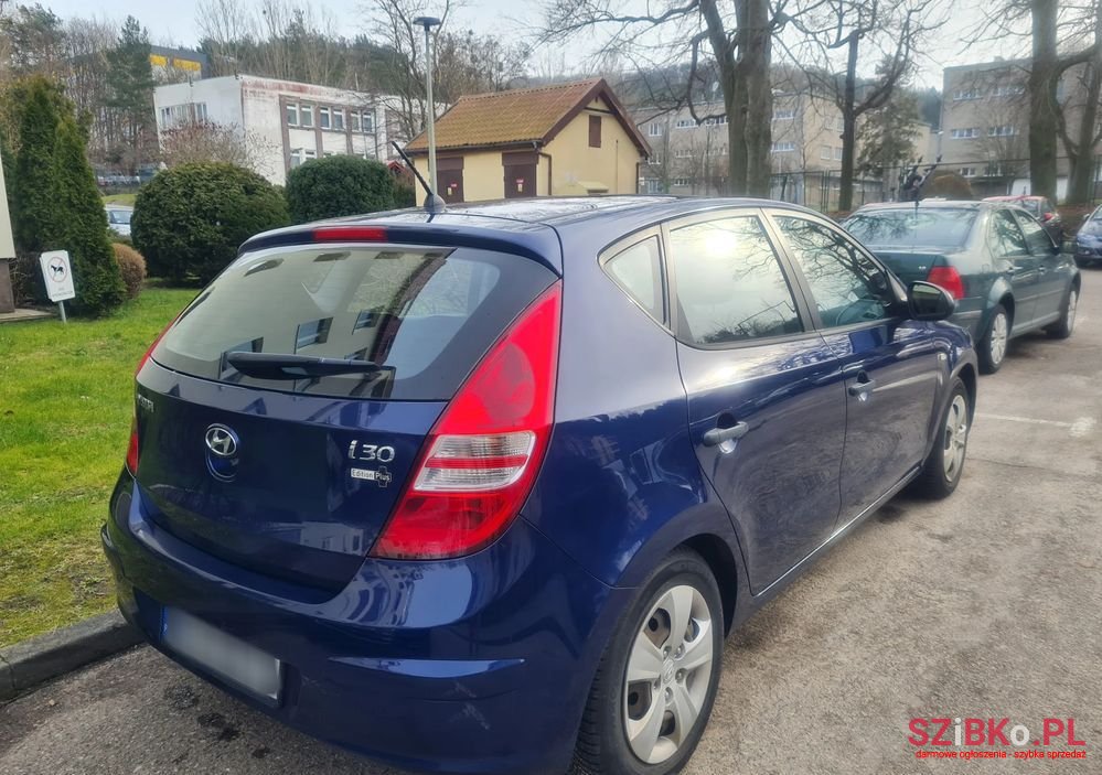2010' Hyundai i30 1.4 Edition Plus photo #6