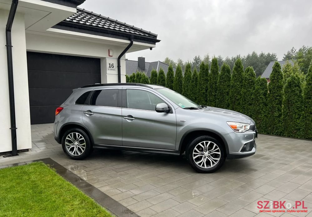 2016' Mitsubishi ASX photo #3