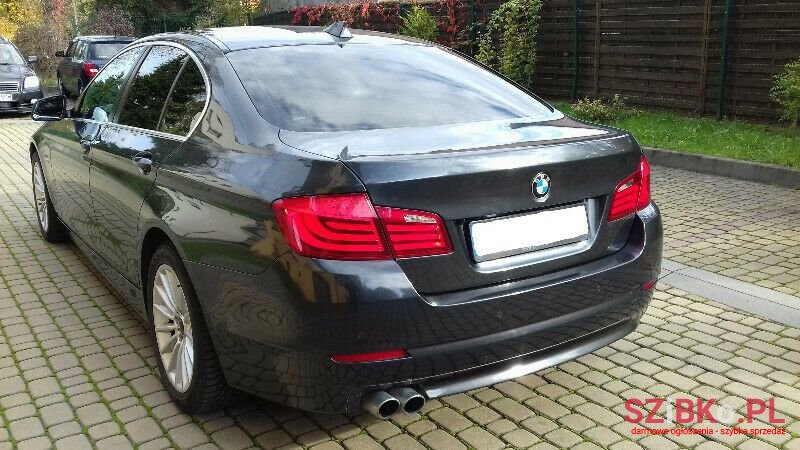 2010' BMW 520 photo #4