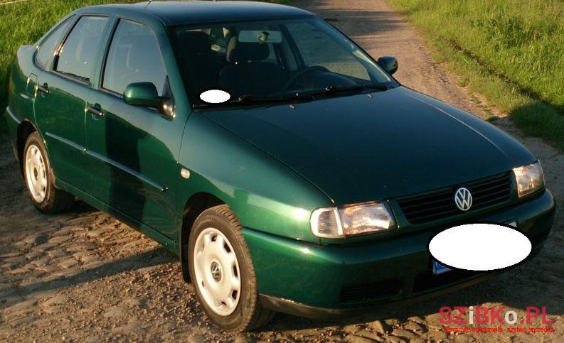 2000' Volkswagen Polo photo #2