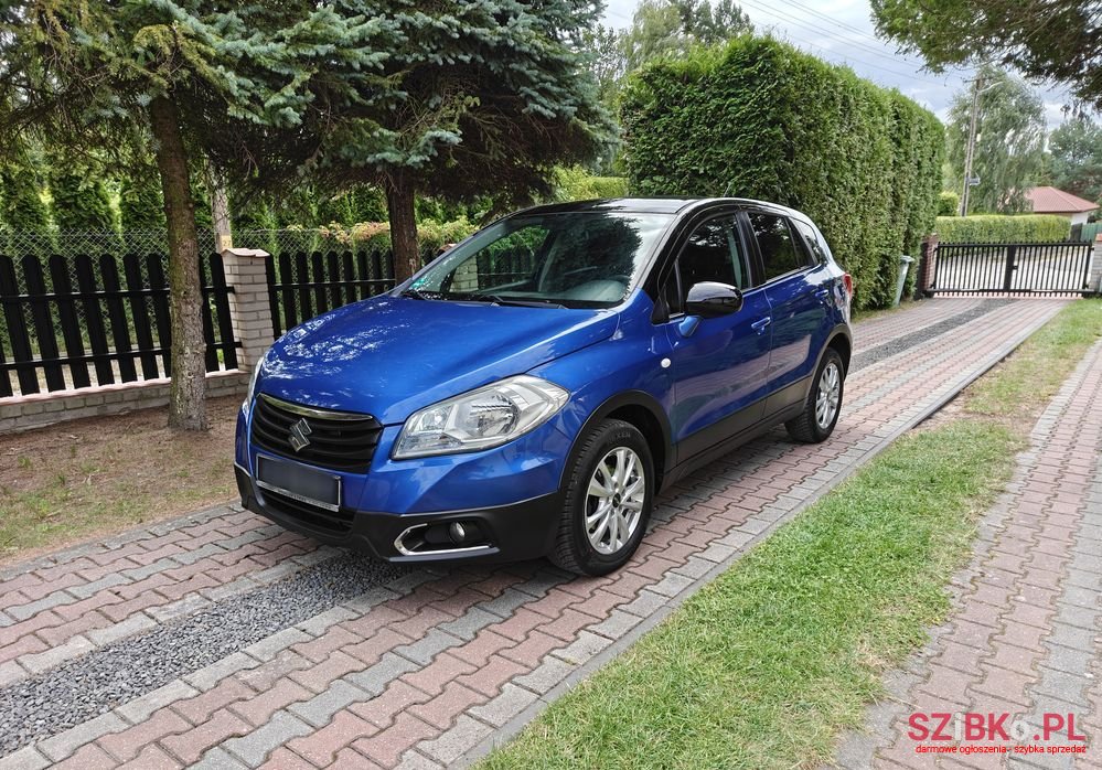 2015' Suzuki SX4 S-Cross photo #2