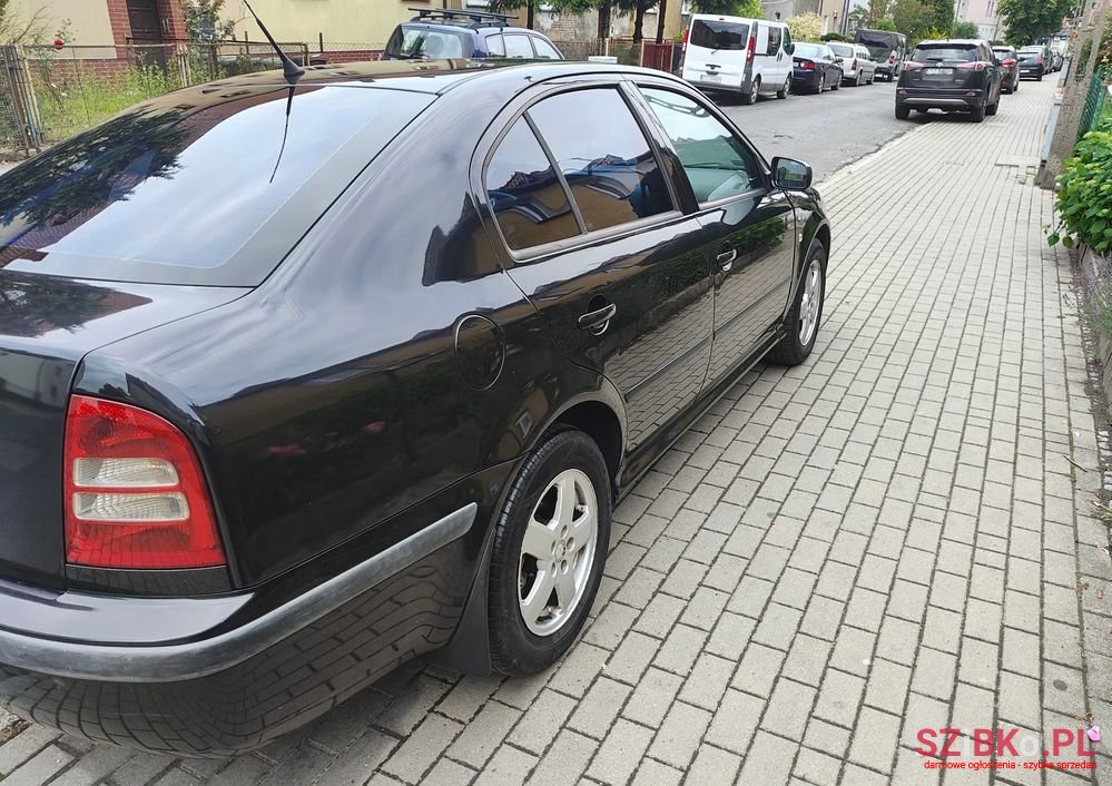 2002' Skoda Octavia 1.9 Tdi Elegance photo #4