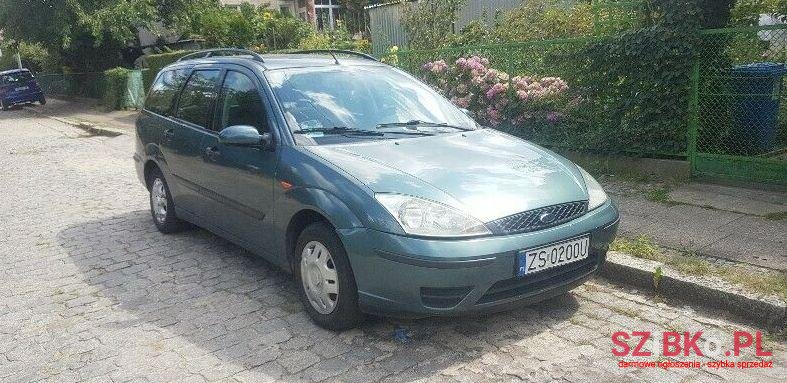 2002' Ford Focus photo #1