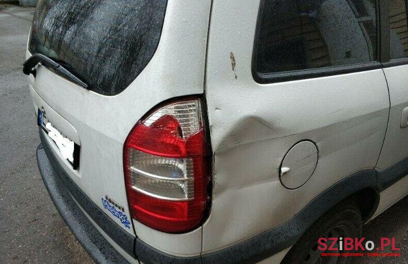 2003' Opel Zafira photo #1