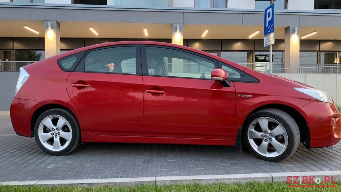 2012' Toyota Prius photo #5