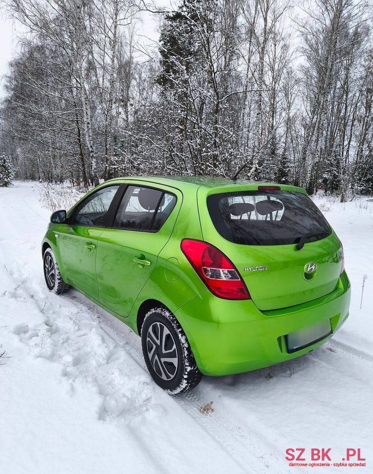 2010' Hyundai i20 photo #6