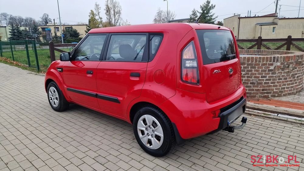 2010' Kia Soul 1.6 Xl photo #6