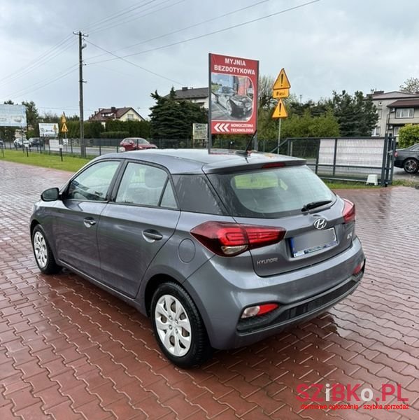 2019' Hyundai i20 photo #4