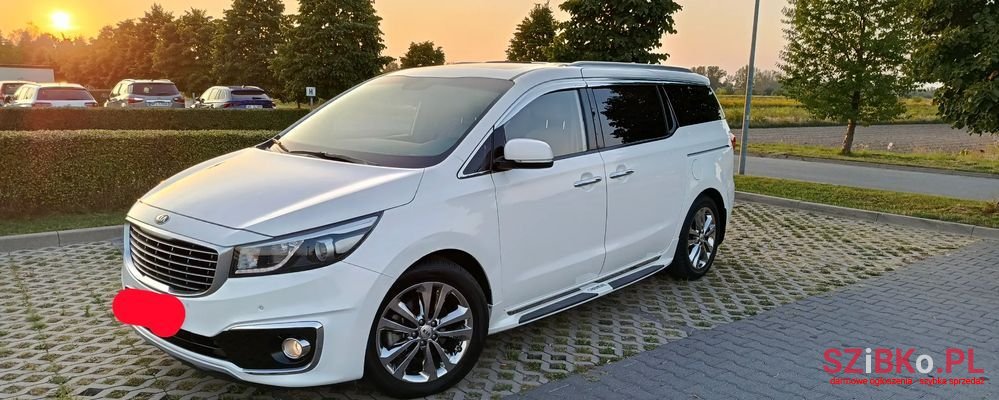 2016' Kia Carnival photo #2