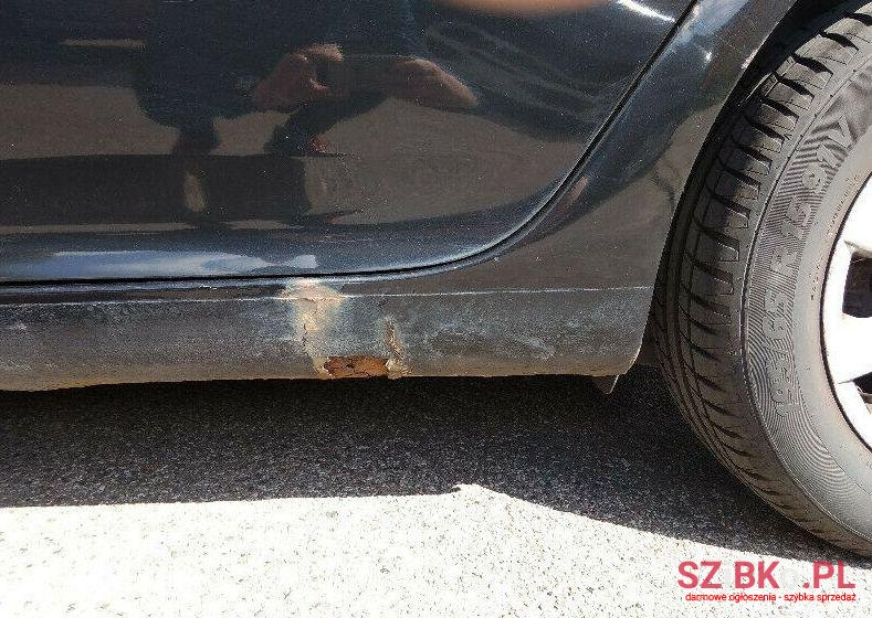 2005' Volkswagen Golf photo #2