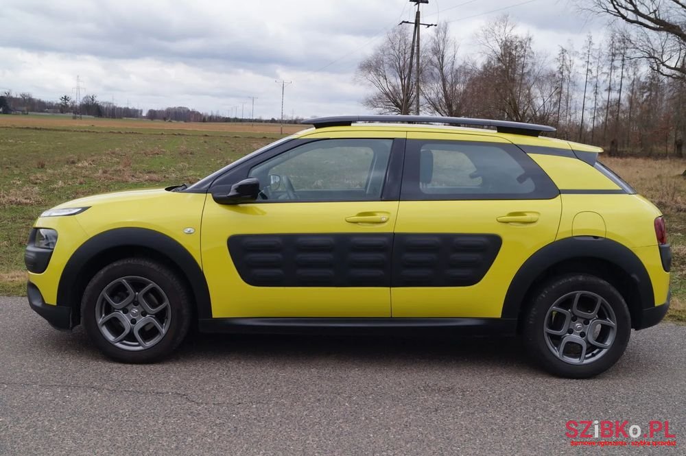 2015' Citroen C4 Cactus 1.2 Puretech Feel photo #3