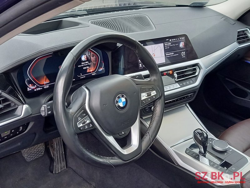 2019' BMW 320 G20 photo #7