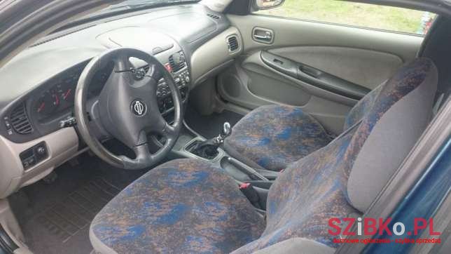 2000' Nissan Almera photo #3