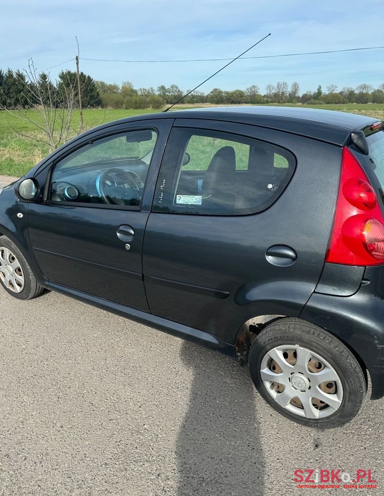 2010' Peugeot 107 photo #4
