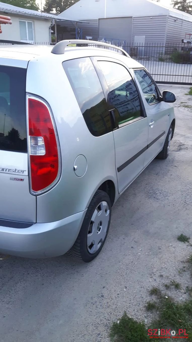 2007' Skoda Roomster photo #3