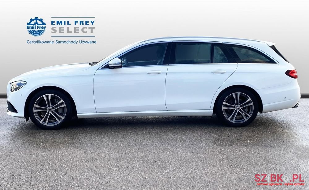 2021' Mercedes-Benz E-Class photo #2